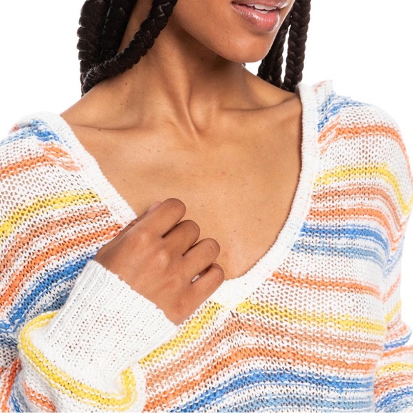 🌸ROXY Snow White Rainbow Sweater🌸 - Picture 3 of 8